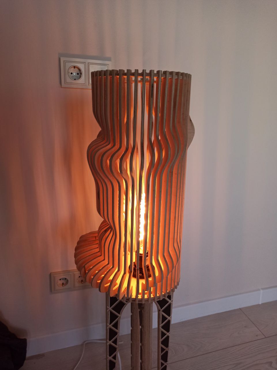 Фанерный светильник Минимализм